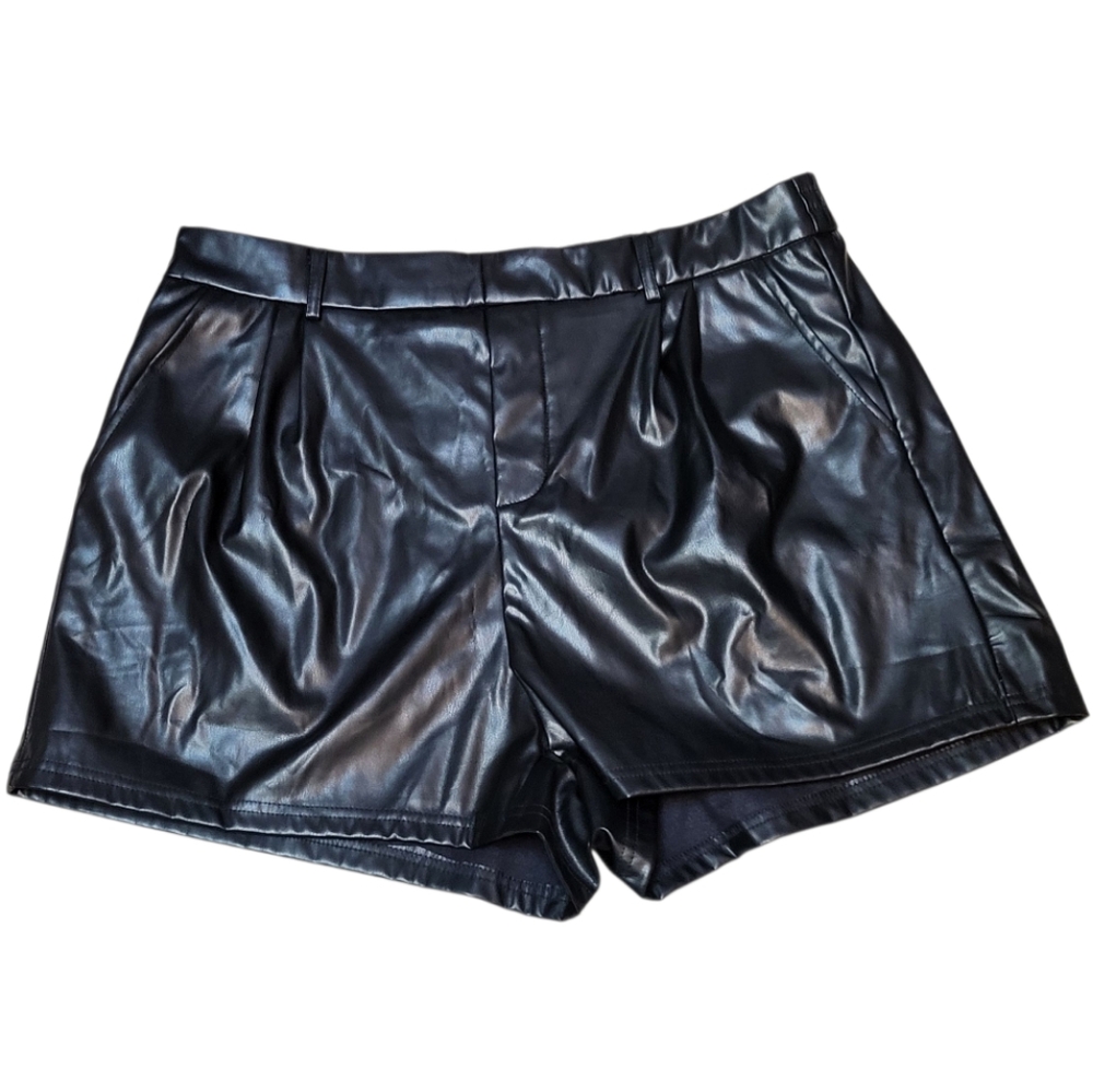 Luvamia Women's Black Pleated High Waist Faux Leather Shorts - Size XL - Picture 3 of 9